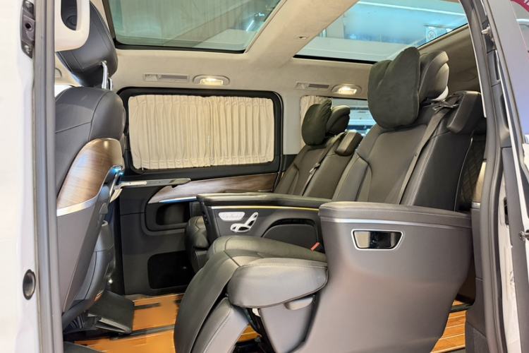 Used Mercedes-Benz V-Class 2021 V 260 L Long-wheelbase Luxury Edition