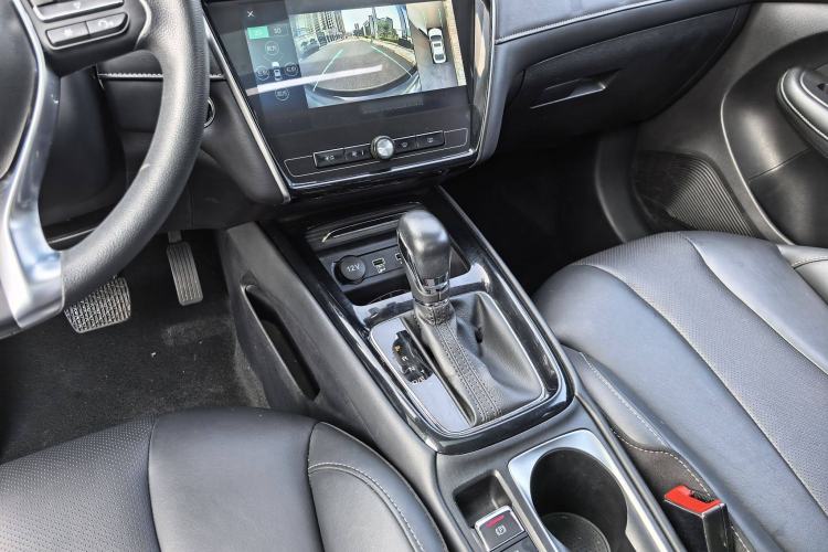 Used Roewe i5 2020 1.5L Automatic 4G Connect Luxury Flagship Edition
