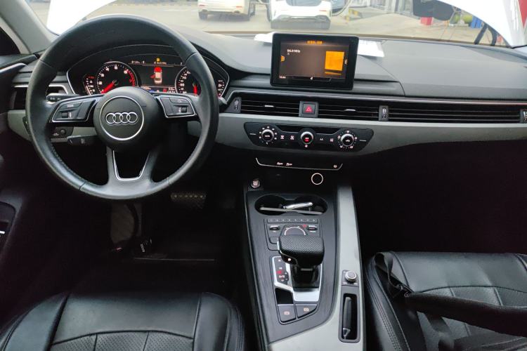 Used Audi A4L 2019 35 TFSI Ambition China VI