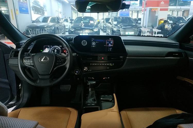 Used Lexus ES 2021 300h Excellence Edition