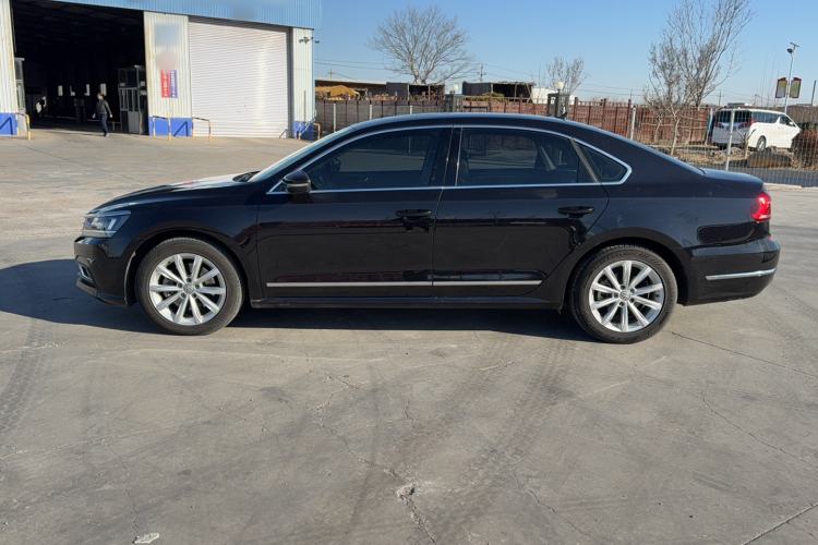 Used Volkswagen Passat 2017 330TSI DSG Luxury Edition
