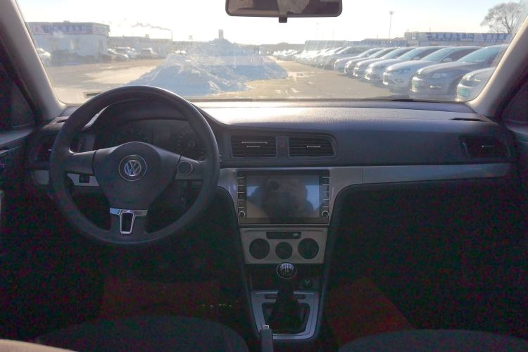 Used Volkswagen Lavida 2013 Revised Classic 1.6L Manual Fashion Edition
