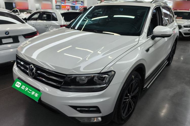 Used Volkswagen Tiguan L 2020 330TSI Automatic Two-Wheel Drive Panoramic Comfort Edition China VI Standard
