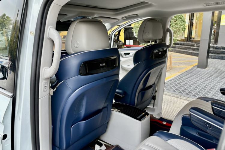 Used Roewe iMAX8 2021 400TGI Supreme Series Ultimate Edition
