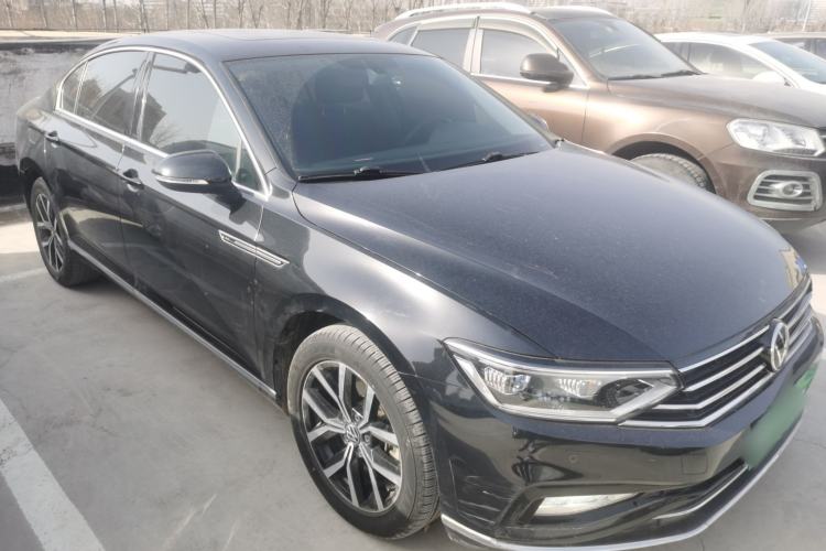 Used Volkswagen Magotan 2020 330TSI DSG Leading Model
