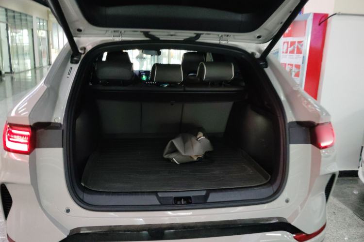 Used BYD Song PLUS New Energy 2024 HONOR Edition DM-i 110km Flagship Model

