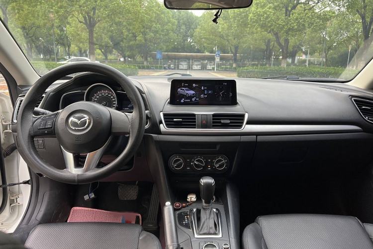 Used Mazda Mazda 3 Axela 2016 Sedan 1.5L Automatic Comfort Model
