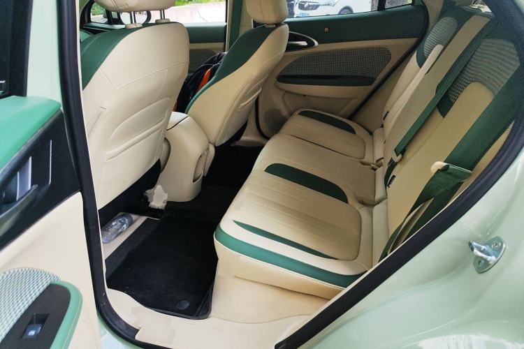 Used ORA Good Cat 2023 401 km Standard Range Prestige Version Lithium Iron Phosphate
