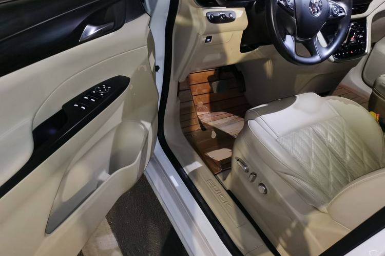 Used Buick GL8 2022 ES Land Cruiser 653T Luxury Model
