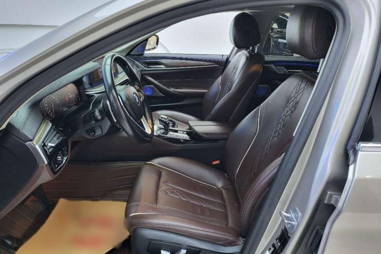 Used BMW 5 Series 2019 Facelifted 530Li Luxury Edition Premium Package
