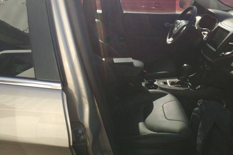 Used  Cherokee 2016 2.0L Superior Edition
