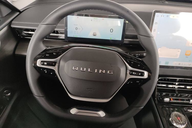 Used Wuling Xingguang 2024 Co-Creation Edition 510 Advanced Model
