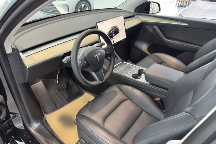 Used Tesla Model Y 2022 Rear-Wheel-Drive Version