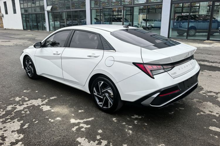 Used Hyundai Elantra 2023 1.5L CVT LUX Prestige Edition