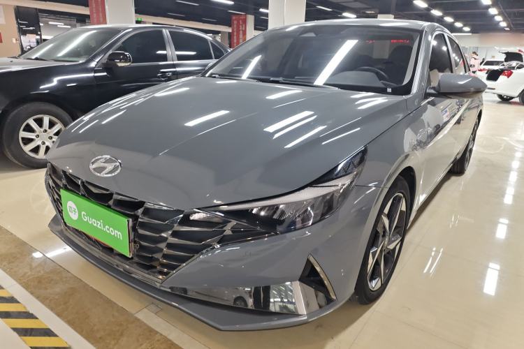 Used Hyundai Elantra 2022 1.5L CVT LUX Prestige Edition
