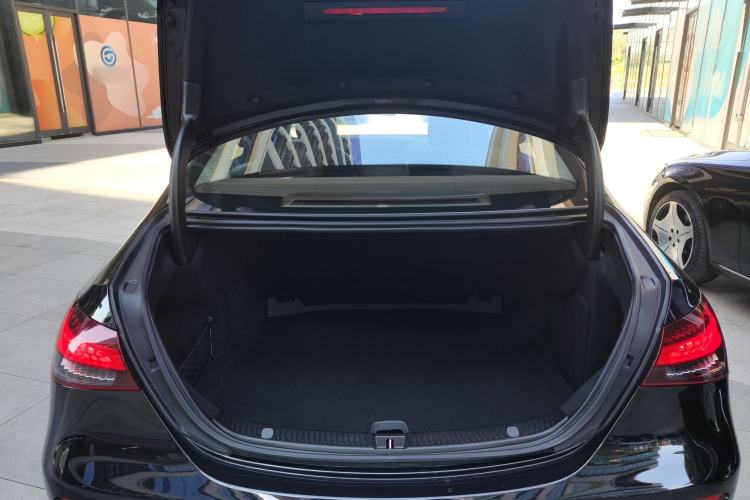 Used Mercedes-Benz E-Class 2023 Facelift E 260 L