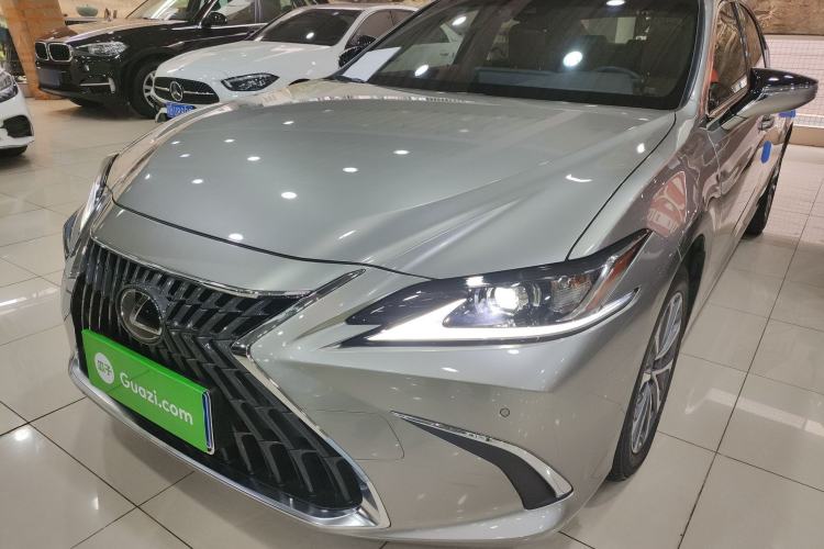 Used Lexus ES 2024 200 Premium Edition
