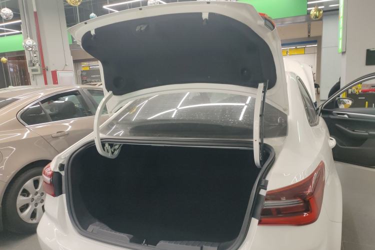 Used Ford Escort 2021 1.5L Automatic Platinum Edition
