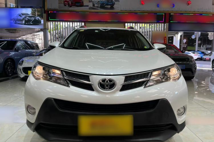 Used Toyota RAV4 2015 2.0L CVT Two-Wheel Drive Fashion Edition
