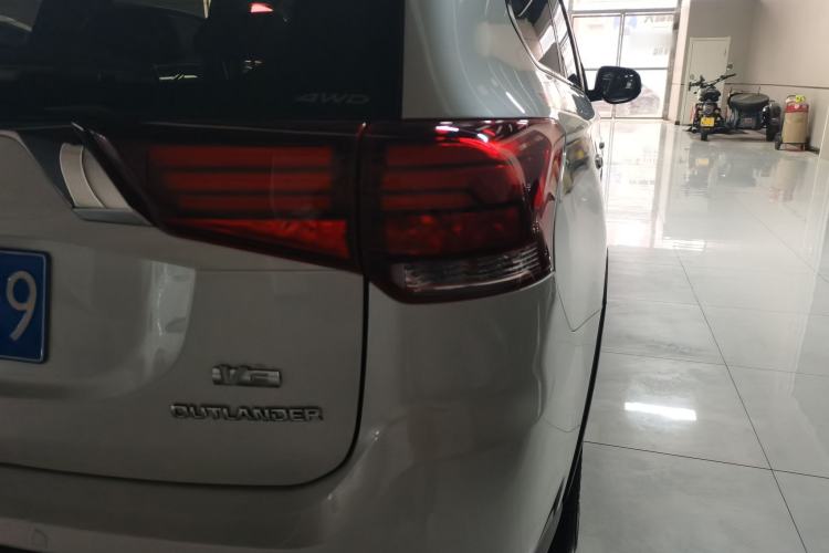 Used Mitsubishi Outlander 2020 2.4L 4x4 Zhi Xiang Edition 5 Seats