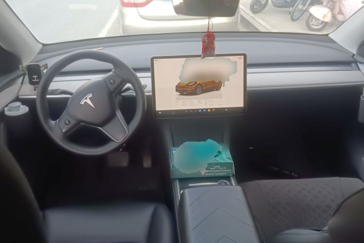 Used Tesla Model Y 2023 Rear-Wheel-Drive Version