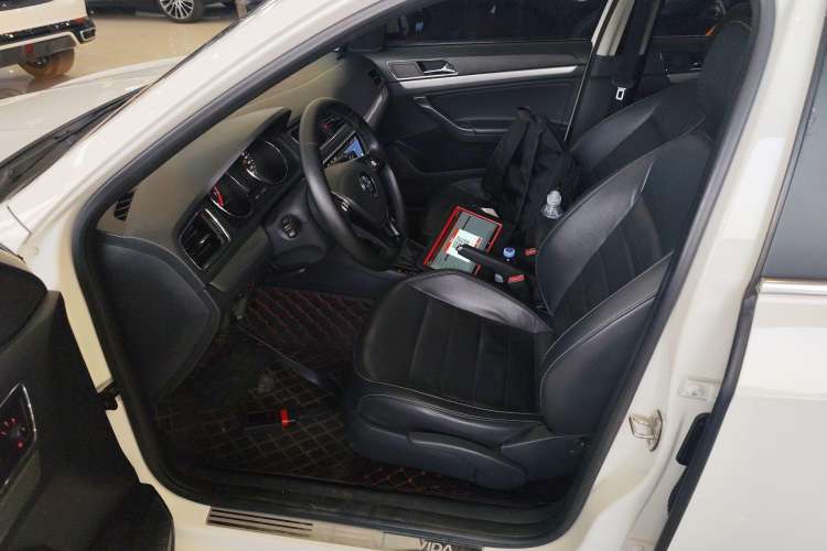 Used Volkswagen Lavida 2017 1.6L Automatic Comfort Edition