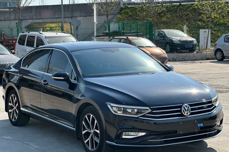 Used Volkswagen Magotan 2020 330TSI DSG Leading Model
