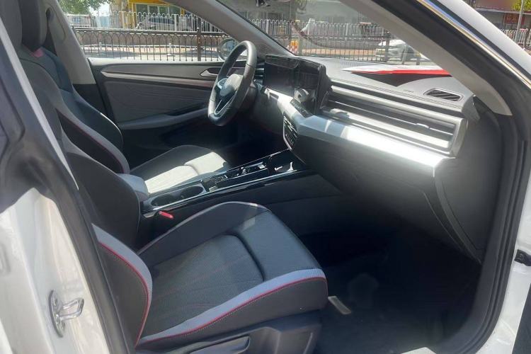 Used Volkswagen Lamando 2024 Lavida L 280TSI DSG Cool & Spicy Edition
