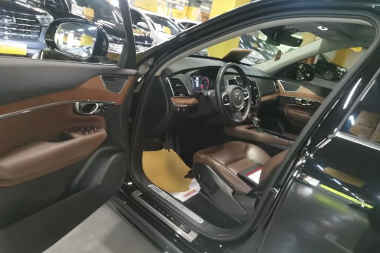 Used Volvo XC90 2019 T6 Zhiyi Edition 7-Seater China VI Standard

