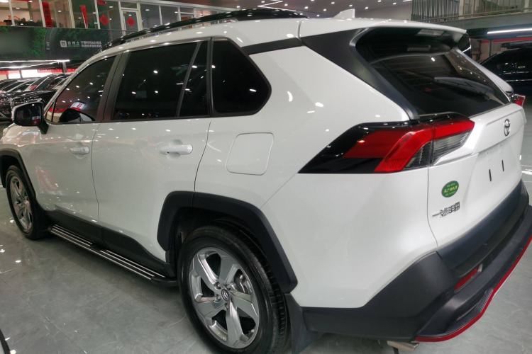 Used Toyota RAV4 2022 2.0L CVT Two-Wheel Drive Fashion Plus Edition
