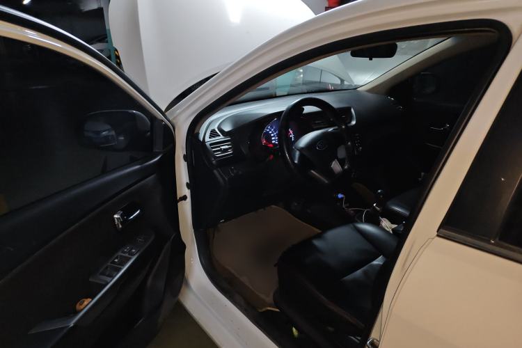 Used Kia K2 2012 Sedan 1.4L MT GLS Commemorative Edition
