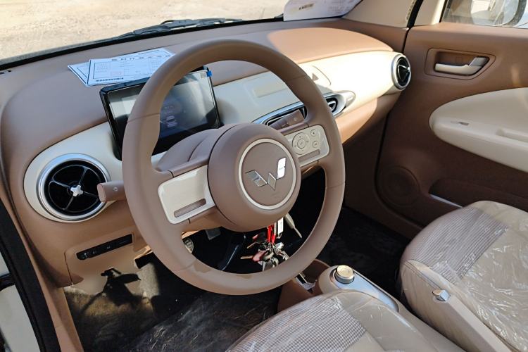 Used Wuling Hongguang MINIEV 2025 Four-Door Version Advanced Edition
