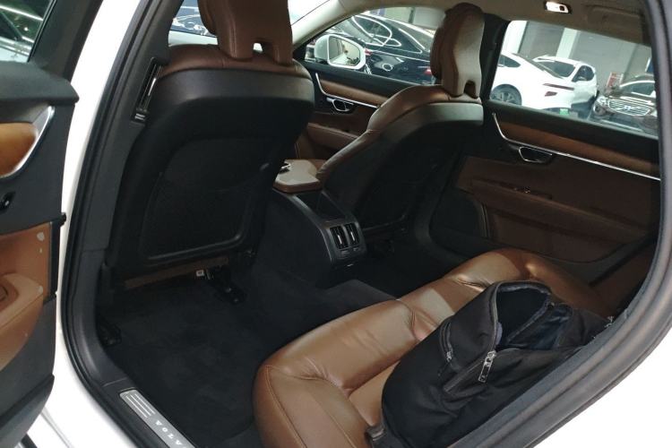 Used Volvo S90 2020 T5 Zhiyi Luxury Edition
