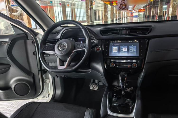 Used Nissan X-Trail 2023 Classic 2.0L Two-Wheel Drive Smart Connect Premium Edition