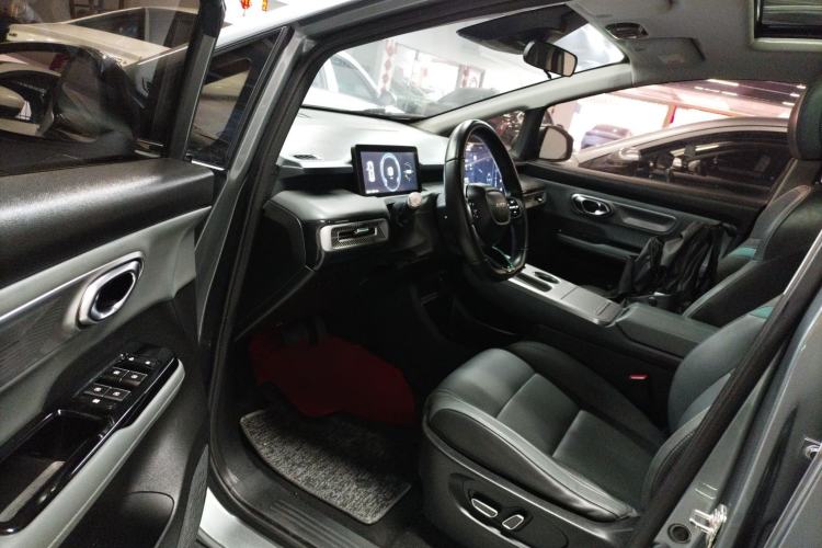 Used AION Y 2023 Plus 510 Smart Edition