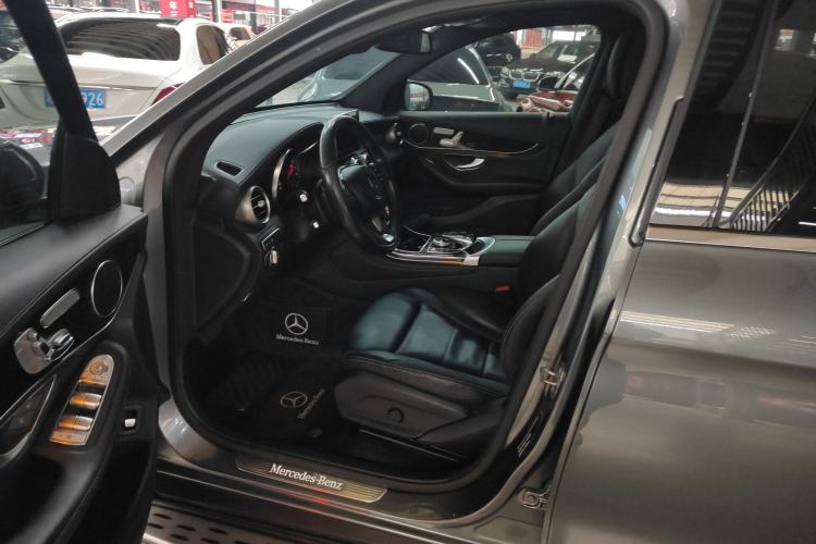 Used Mercedes-Benz GLC 2019 Facelift GLC 260 L 4MATIC Luxury Model
