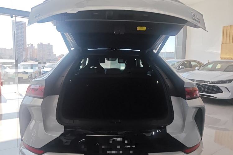 Used BYD Song L EV 2025 Intelligent Driving Version 662 km LiDAR Excellence Edition