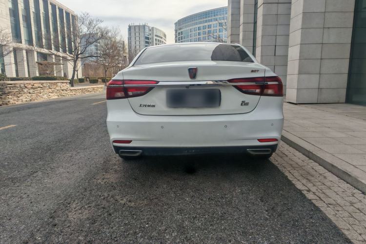 Used Roewe i6 2019 PLUS 20T TST 4G Connected Flagship Superb Edition

