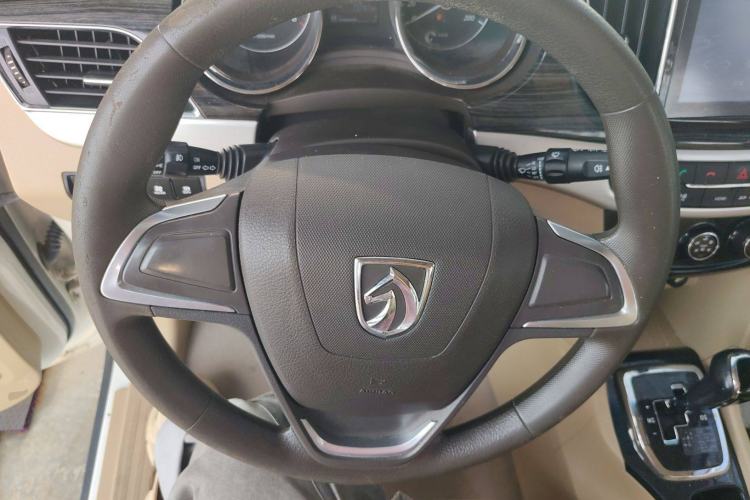 Used Baojun 730 2016 1.8L iAMT Comfort Version 7 Seats
