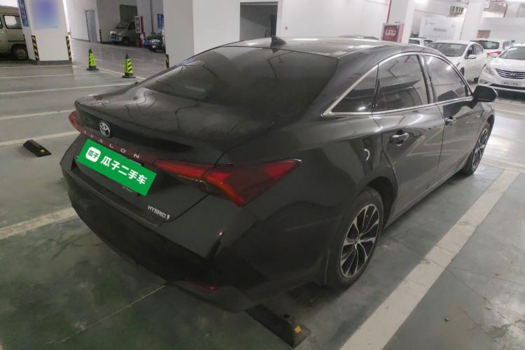 Used Toyota Avalon 2023 Dual-Engine 2.5L Luxury Edition
