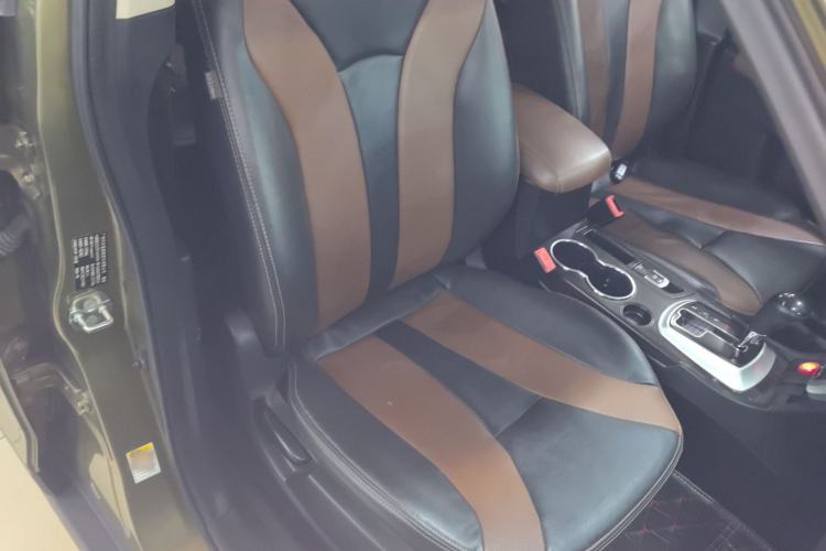 Used GAC Trumpchi GS5 Super 2015 2.0L Automatic Two-Wheel Drive Luxury Navigation Edition
