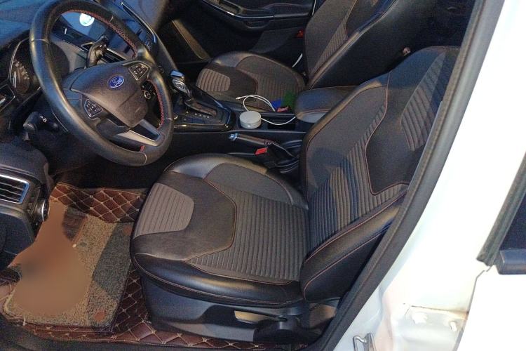 Used Ford Focus 2017 1.5T CTCC White and Black Limited Edition
