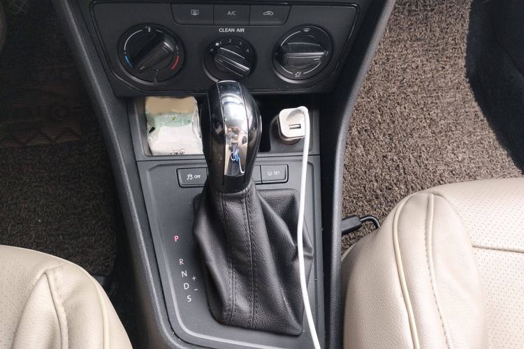 Used Volkswagen Lavida 2015 1.6L Automatic Fashion Edition