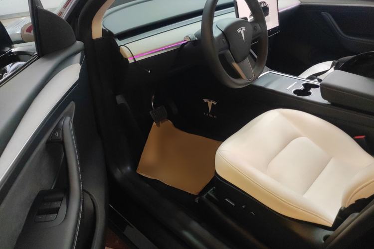 Used Tesla Model Y 2024 Long-Range All-Wheel-Drive Version
