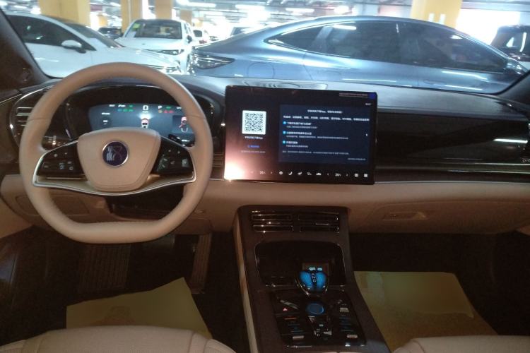 Used BYD Han 2025 DM-i Intelligent Driving Edition 125KM LiDAR Flagship Model
