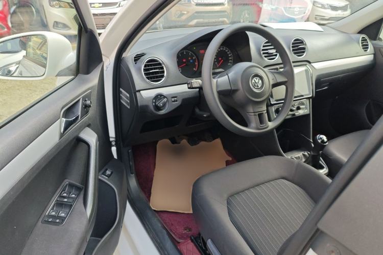 Used Volkswagen Jetta 2015 Zhuihui Edition 1.6L Manual Comfort Model