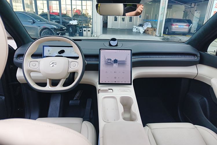 Used Nio ES6 2024 75 kWh
