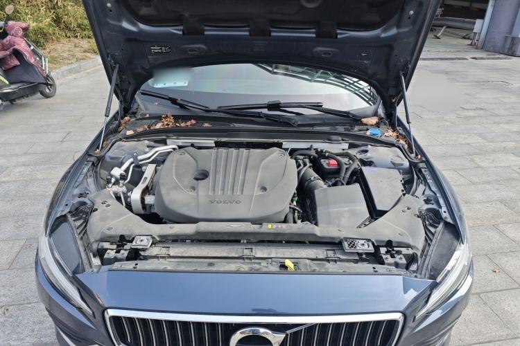 Used Volvo S60 2022 B4 Zhiyi Luxury Edition