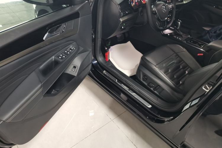 Used Volkswagen Passat 2019 330TSI Elite Edition China VI
