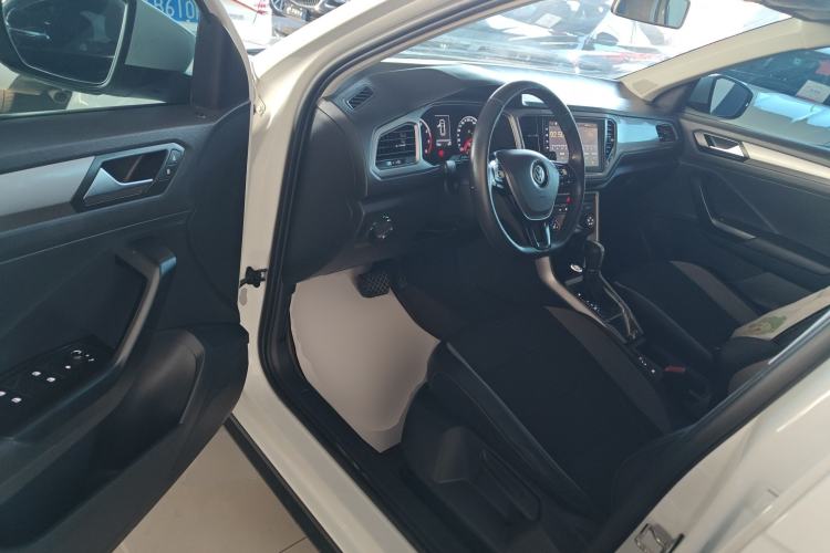 Used Volkswagen T-ROC 2018 230TSI DSG Two-Wheel Drive Advanced Version China V Standard